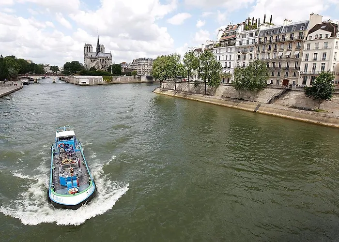 Des Deux-iles - Notre-dame 호텔