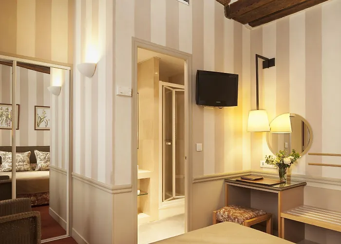 Des Deux-iles - Notre-dame 3*