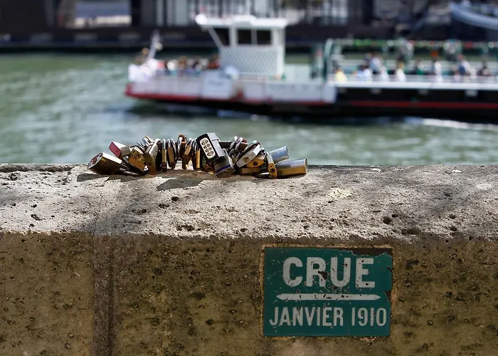 Des Deux-iles - Notre-dame 3*