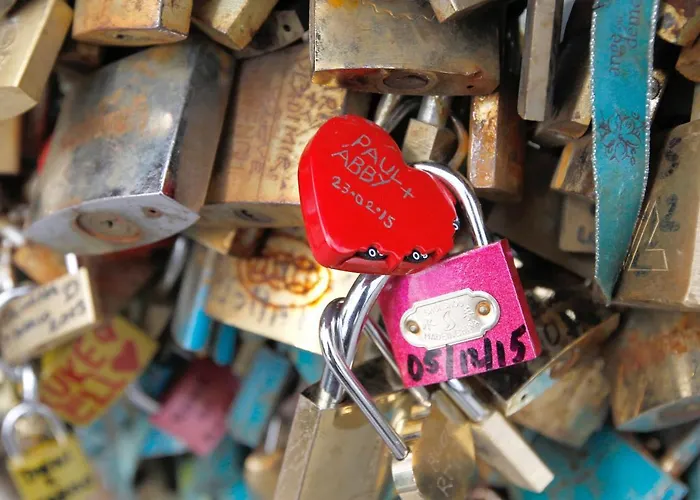 Des Deux-iles - Notre-dame 호텔